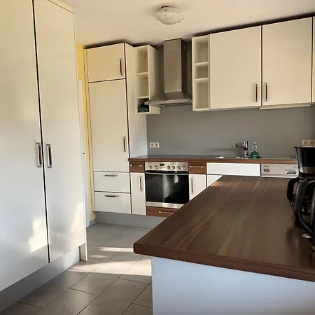 Zwischen Koeln Und Bonn, Mitte Apartment