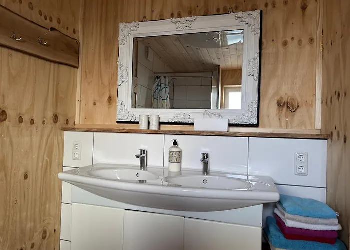 Zwischen Koeln Und Bonn, Mitte Lejlighed